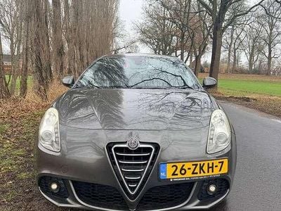 Grijs Occasion 2010 Alfa Romeo Giulietta Distinctive Hatchback | € 4.350 (Goede deal)