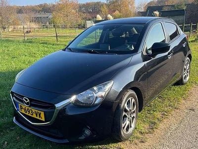 Zwart Occasion 2016 Mazda 2 Hatchback | € 9.250 (Eerlijke prijs)