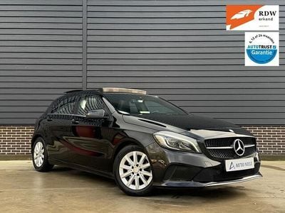 Zwart Gebruikt 2017 Mercedes A180 Edition Hatchback | € 11.400 (Eerlijke prijs)