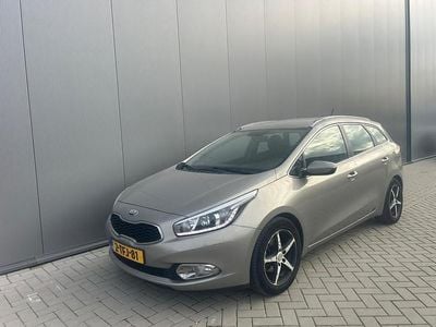 Grijs (metallic) Gebruikt 2014 Kia Ceed Sportswagon Stationwagen | € 4.950 (Goede deal)