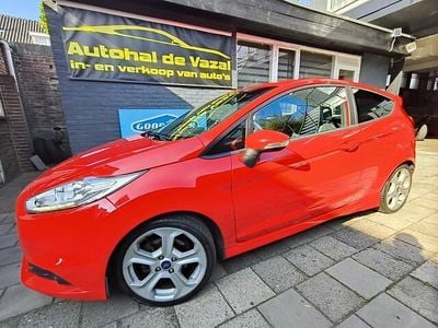 Rood Gebruikt 2014 Ford Fiesta ST Hatchback | € 7.950 (Eerlijke prijs)