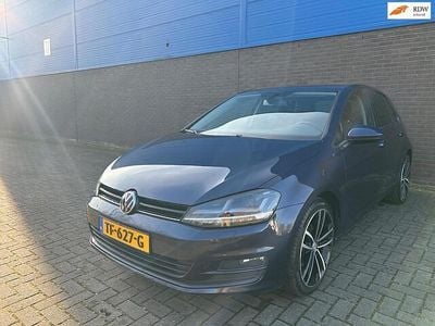 Blauw Occasion 2013 VW Golf VII Highline Hatchback | € 9.199 (Goede deal)