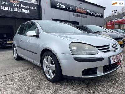 Occasion VW Golf IV Trendline 116 PK (85 kW) 2003 Grijs Hatchback
