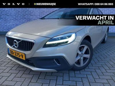 tweedehands Volvo V40 CC T3 Polar+ Luxury | Navi | Pano Dak | Getint Glas |