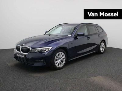 BMW 330e