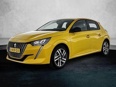 Occasion Peugeot 208 Allure 101 PK (74 kW) 2023 Geel Hatchback