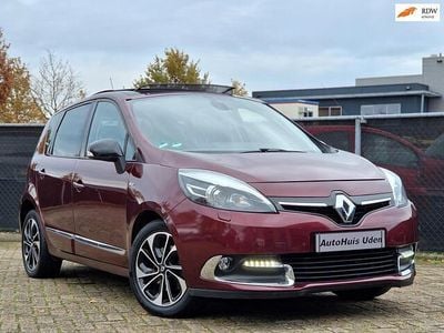 Rood (metallic) Gebruikt 2014 Renault Scénic III Bose Edition MPV | € 8.995 (Duur)