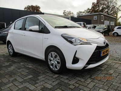 Wit Occasion 2017 Toyota Yaris Hybrid Hatchback | € 13.950 (Eerlijke prijs)