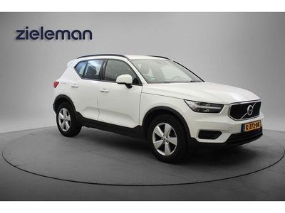 Wit Occasion 2020 Volvo XC40 Momentum SUV | € 19.645 (Super prijs)