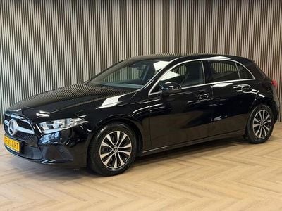 Zwart Gebruikt 2022 Mercedes A180 Business Hatchback | € 26.995 (Super prijs)