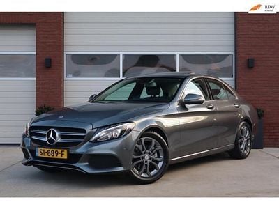 Grijs (metallic) Gebruikt 2017 Mercedes C200 Premium Plus Sedan | € 20.895 (Super prijs)