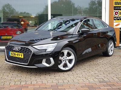 Zwart Occasion 2021 Audi A3 S-Line Sedan | € 23.950 (Eerlijke prijs)