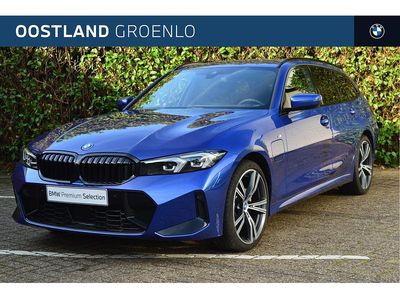 Blauw Gebruikt 2024 BMW 330e M Sport Stationwagen | € 49.750 (Eerlijke prijs)