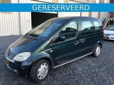Groen Gebruikt 2003 Mercedes Vaneo MPV | € 795