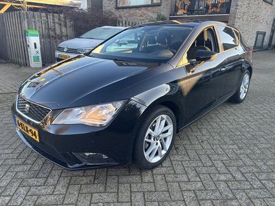 Zwart Gebruikt 2013 Seat Leon Style Hatchback | € 11.940 (Iets duurder)