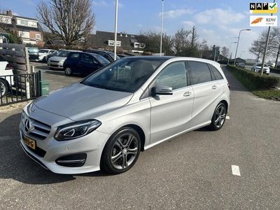 tweedehands Mercedes B180 Ambition 2018! AUTOMAAT! 67364 KM! NAVI! LEDER! Panoramadak!