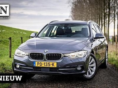 Grijs Occasion 2016 BMW 320 Executive Stationwagen | € 14.990 (Eerlijke prijs)