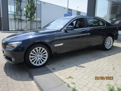 BMW 730