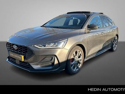 Grijs Gebruikt 2023 Ford Focus ST-Line X Hatchback | € 27.945 (Iets duurder)