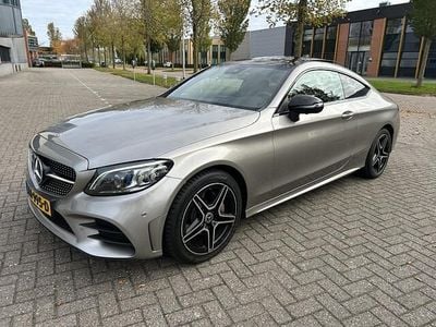 Grijs Gebruikt 2019 Mercedes C180 Premium Coupé | € 26.995 (Eerlijke prijs)