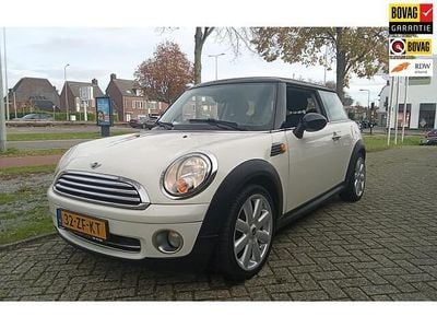 Wit (metallic) Gebruikt 2008 Mini Cooper Pepper Hatchback | € 3.750 (Eerlijke prijs)