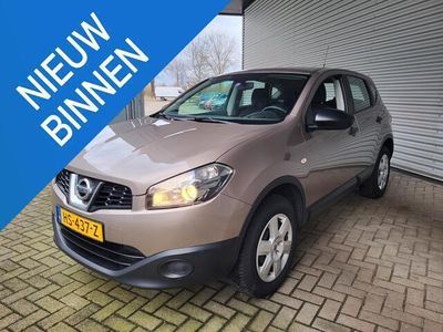 tweedehands Nissan Qashqai 1.6 Visia Trekhaak,4 nieuwe banden.