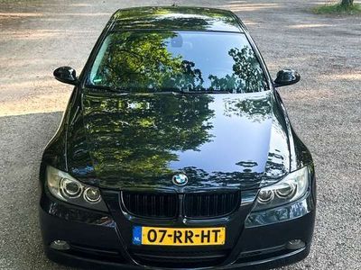 BMW 325