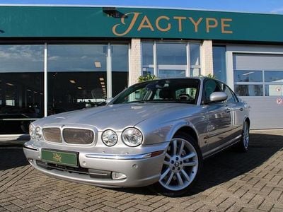 Zilver Gebruikt 2003 Jaguar XJR S Sedan | € 11.950 (Eerlijke prijs)