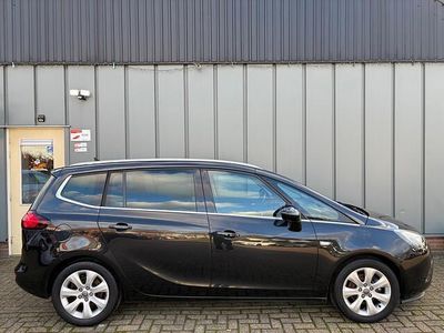 Zwart (metallic) Gebruikt 2014 Opel Zafira Tourer MPV | € 8.450 (Eerlijke prijs)