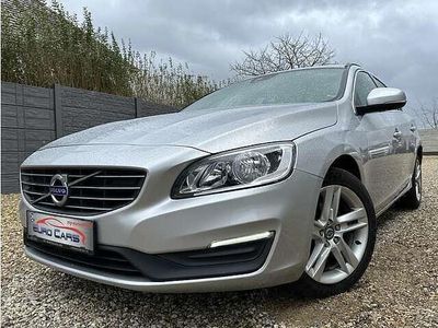 tweedehands Volvo V60 1.6 D2 Momentum CUIR/LED/NAVI/CRUISE/PDC/BLUETOOTH