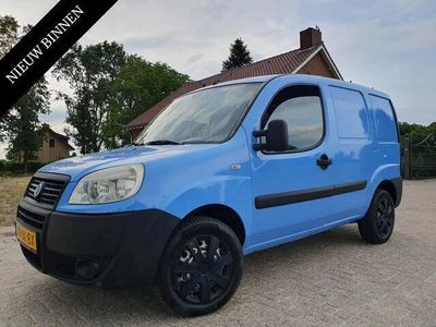 tweedehands Fiat Doblò Cargo 1.4i Benzine met Zijdeur en Trekhaak !