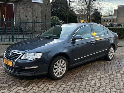 tweedehands VW Passat 2.0 FSI Comfortline 2005 trekhaak! cruise control!