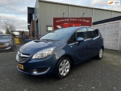 Blauw (metallic) Gebruikt 2017 Opel Meriva Cosmo MPV | € 9.450 (Goede deal)