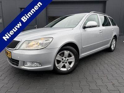 Grijs Gebruikt 2010 Skoda Octavia Business Line Stationwagen | € 3.950