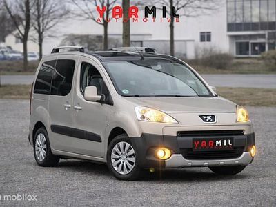 Geel Occasion 2010 Peugeot Partner Tepee MPV | € 5.999 (Iets duurder)