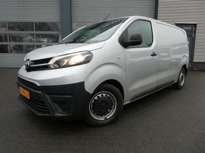 Zilver Gebruikt 2018 Toyota Proace Comfort MPV | € 6.900 (Iets duurder)