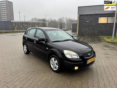 Occasion Kia Rio 97 PK (71 kW) 2007 Zwart Hatchback