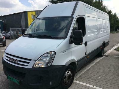 tweedehands Iveco Daily MAXI DUBBEL LUCHT NW MODEL 2.3 85kW