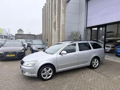 Occasion Skoda Octavia Elegance 105 PK (77 kW) 2011 Grijs (metallic) Stationwagen