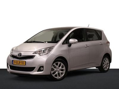 Grijs Gebruikt 2014 Toyota Verso-S Trend MPV | € 13.950 (Iets duurder)