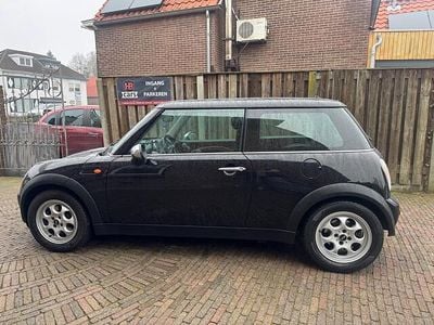 Zwart (metallic) Occasion 2004 Mini ONE Hatchback | € 1.499 (Goede deal)
