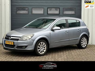 Occasion Opel Astra Elegance 125 PK (91 kW) 2004 Grijs (metallic) Hatchback