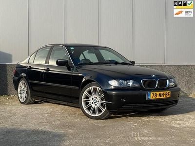 Zwart Occasion 2003 BMW 320 Executive Sedan | € 1.650 (Super prijs)