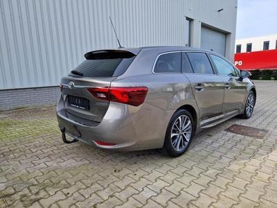 tweedehands Toyota Avensis Touring Sports 1.8 VVT-i Executive | Automaat | Trekhaak | Pano | Navi