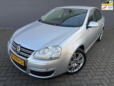 Grijs Gebruikt 2008 VW Jetta Comfortline Sedan | € 4.650 (Eerlijke prijs)