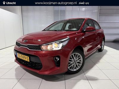 Rood Occasion 2018 Kia Rio | € 14.799 (Iets duurder)