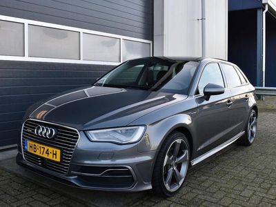 Grijs Gebruikt 2015 Audi A3 Sportback e-tron Attraction Hatchback | € 12.450 (Iets duurder)