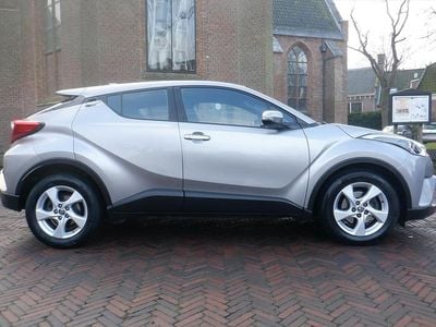 Grijs (metallic) Gebruikt 2017 Toyota C-HR SUV | € 16.450 (Eerlijke prijs)