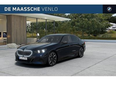 Zwart Nieuw 2026 BMW 530e Comfort Edition Sedan | € 86.141 (Eerlijke prijs)