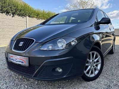 Grijs Gebruikt 2010 Seat Altea XL Style MPV | € 5.490